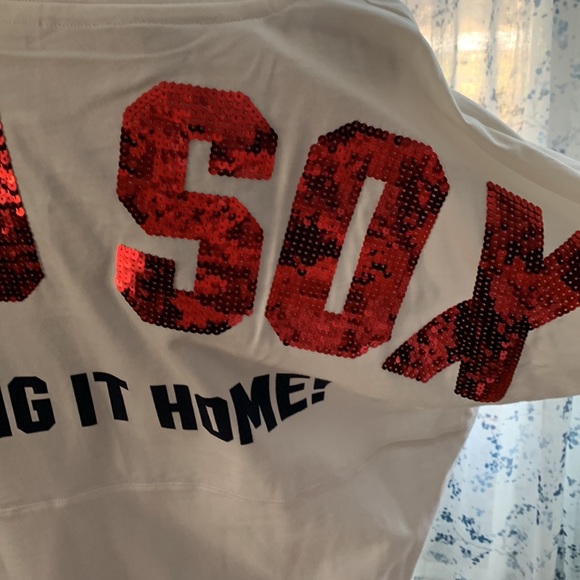 NWT Pink Red Sox top,$65 ⚾️ - Picture 4 of 6